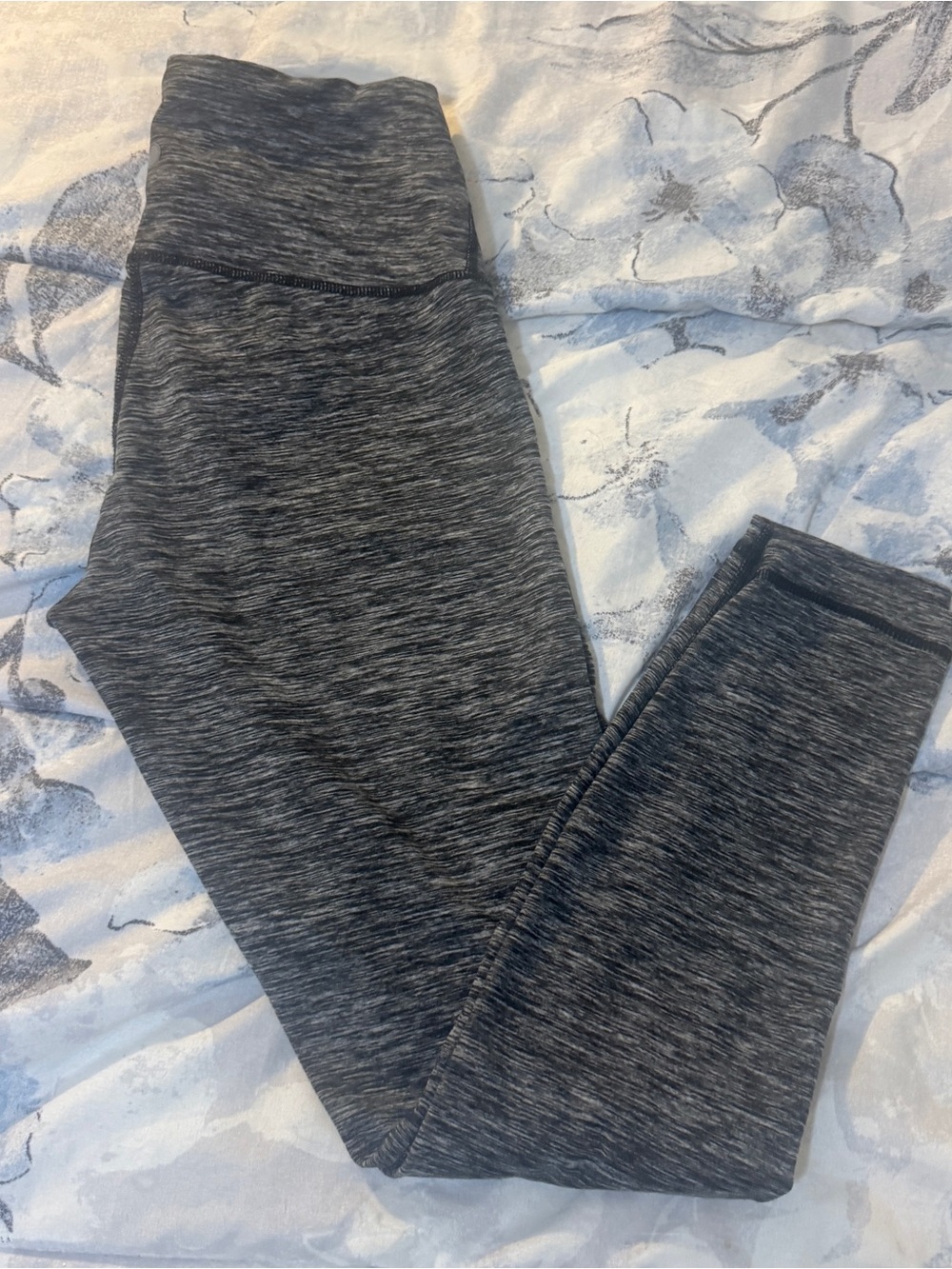 Yogalicious Gray Heathered Leggings - Picture 4 of 4